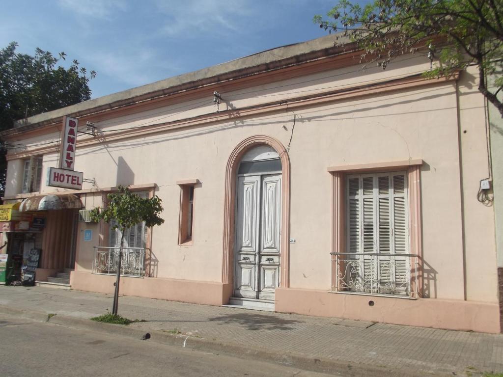 Hotel Danaly Salto Buitenkant foto